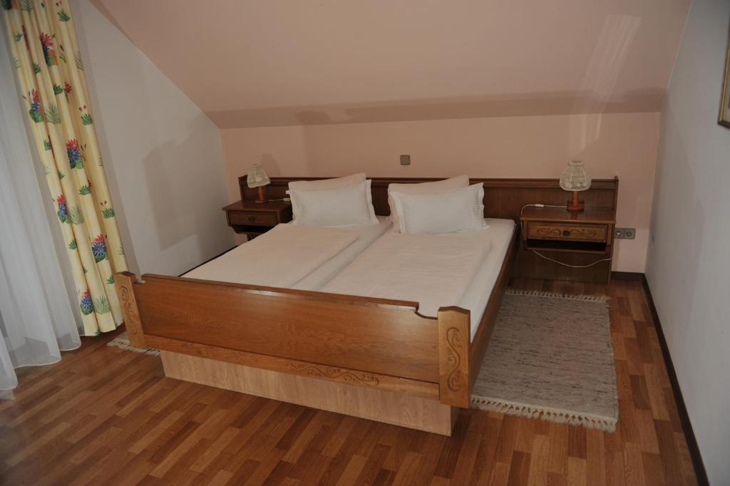 Gasthaus - Gaestehaus Schusterbauer Rein ห้อง รูปภาพ